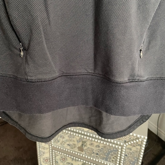 Lululemon V Neck Sweater - Picture 8 of 8